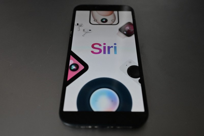 Siri, the vocal assistant on the Apple phones, in the center of a France's prosecutor's office that should bring