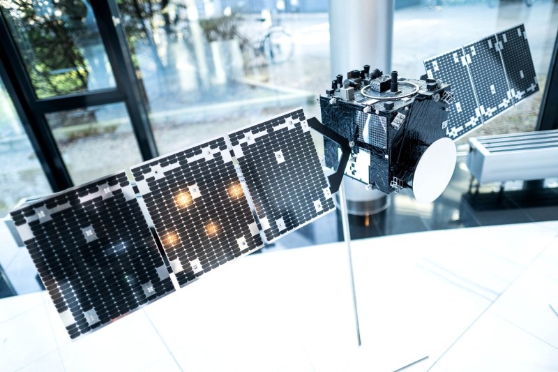Missile detection, moved to space. Germany and France clap for 'Eye of Odin'