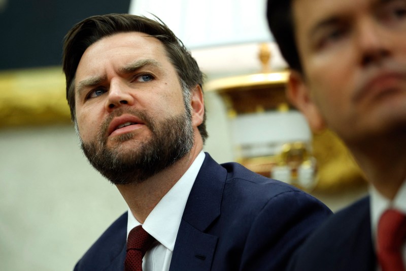 VIDEO US Vice President JD Vance warns that peace talks are stalling. Russia and Ukraine remain far from an agreement