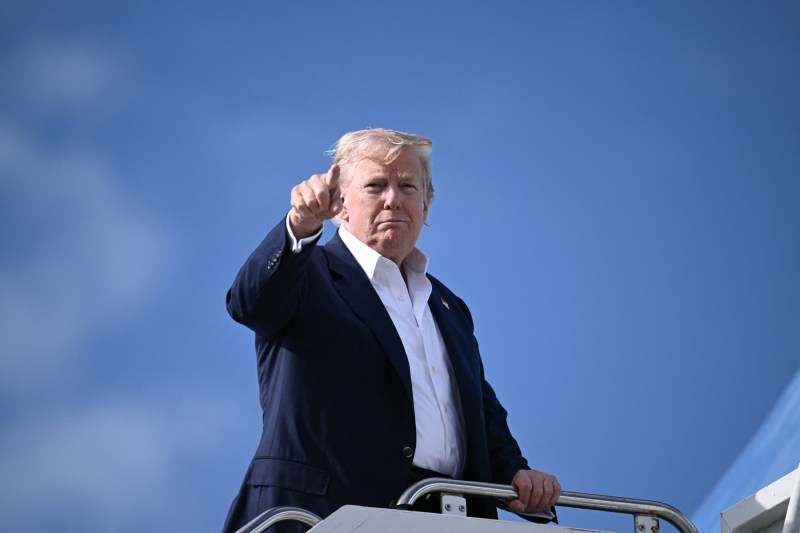 Trump is on his way to Asia: He will witness the signing of a peace agreement and will have a meeting with major stakes for the world economy