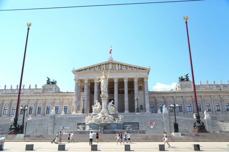 Culinary scandal in the Austrian Parliament: the 