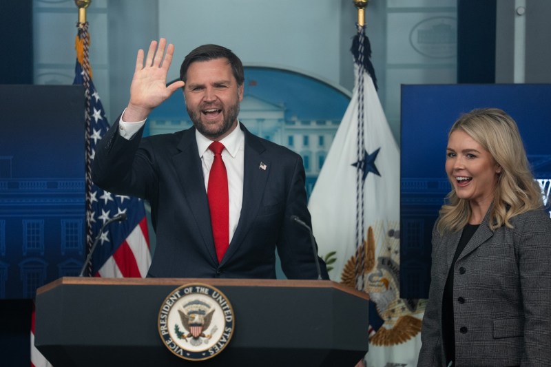 After a criticism from Pope Leon, the White House blames Biden's administration, and JD Vance blames the 