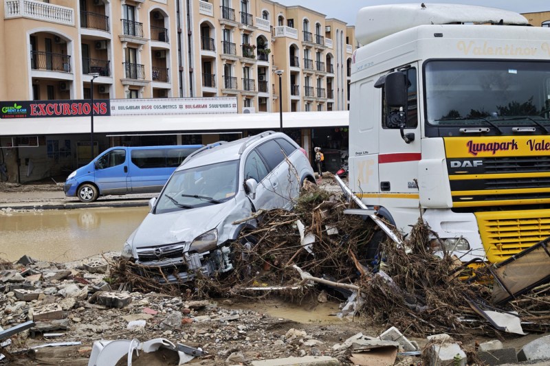 Travel warning for Romanians who go to Bulgaria. Circulation restrictions due to the Red Code of heavy rains
