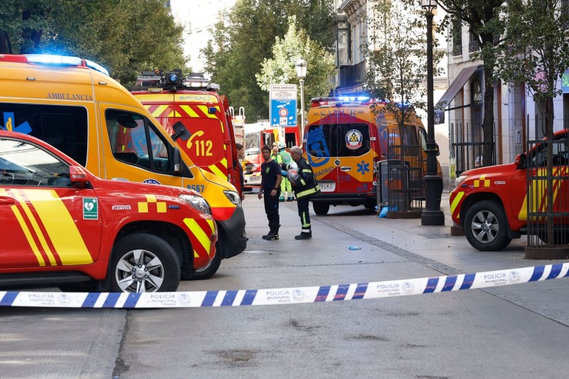 Video a building collapsed in the center of Madrid. More workers are sought among the rubble