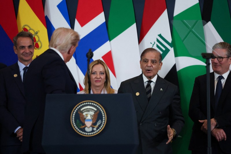 Video Donald Trump, in front of world leaders:
