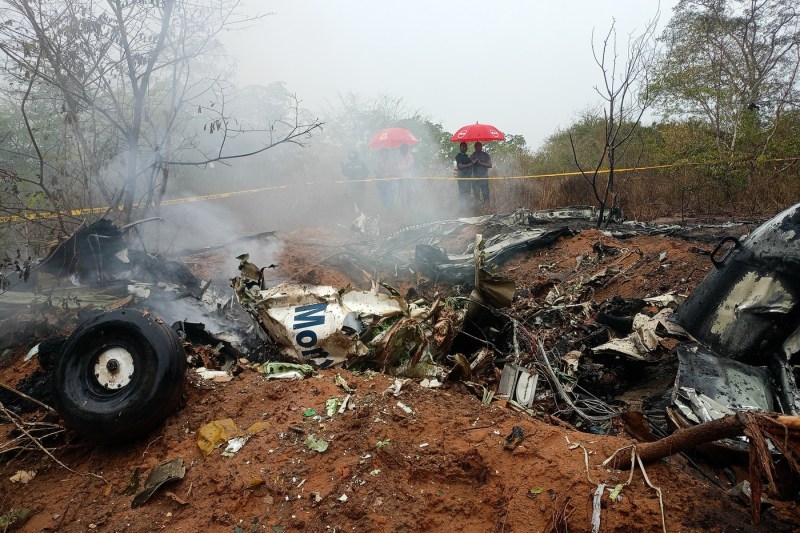 Small plane crashed. Kenyan authorities fear that all the people on board have died