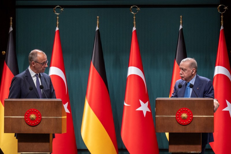 VIDEO Erdogan to Merz in the middle of a press conference:
