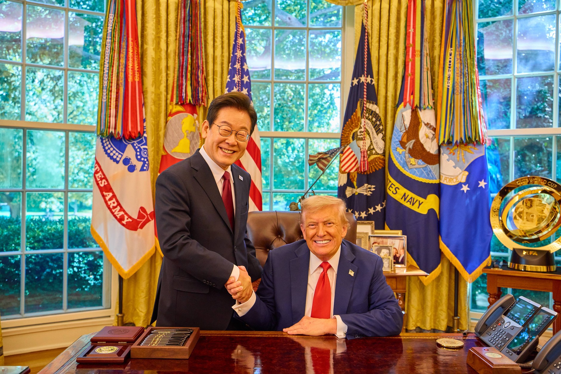 South Korean President Lee Jae Myung (L) and United States President Donald Trump after talks in the Oval Office of the White House in Washington, DC, USA, August 25, 2025.
