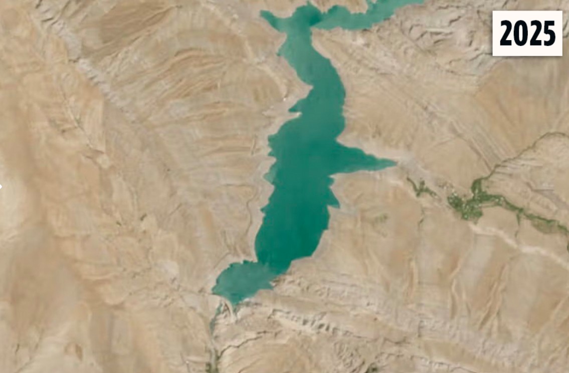Satellite images of water resources at the Amir Kabir Dam, 2017.