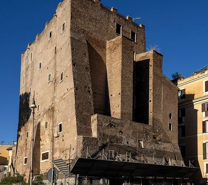 The medieval tower Torre dei Conti PHOTO: Wikipedia