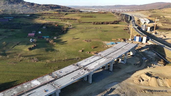 The Boita Viaduct will be 650 meters long. Photo: Daniel Guță. TRUTH