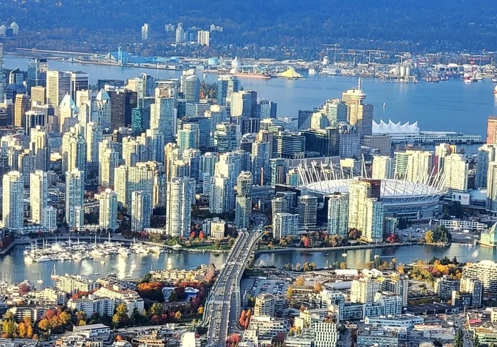 Vancouver is located in southwestern Canada/PHOTO:X
