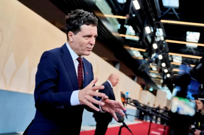 Nicușor Dan claims that raising the minimum wage must be carefully discussed PHOTO: AFP