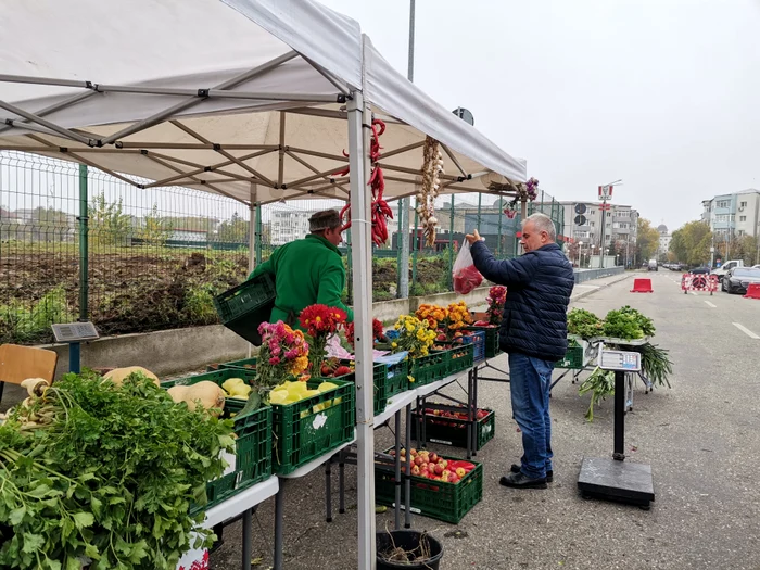 There are customers who want more Romanian goods than the convenience of the supermarket FOTo: AM