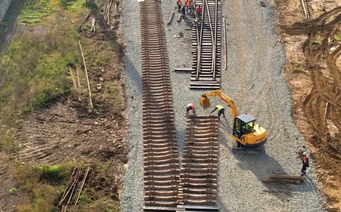 The rehabilitation works at the industrial railway from UMB Oțelu Roșu Photo: video capture