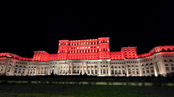 The Palace of the Parliament was illuminated in orange/PHOTO: Facebook