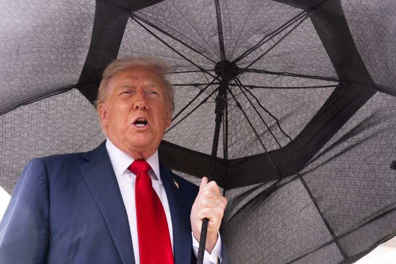 Donald Trump again offends a journalist: 
