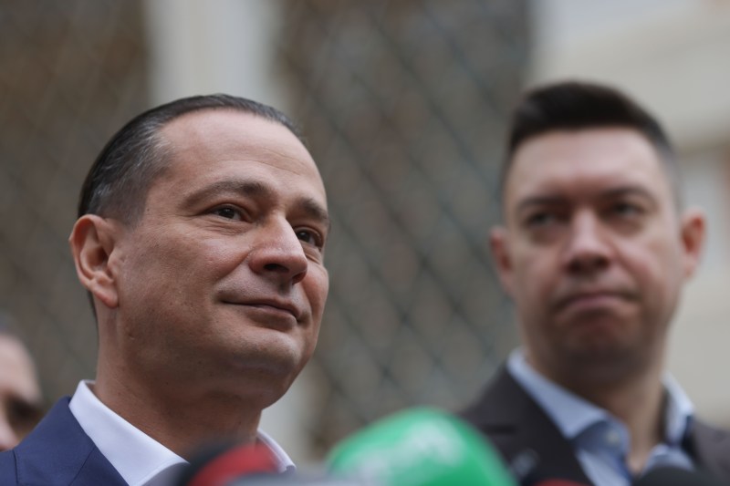 VIDEO Daniel Băluţă submitted his candidacy for the Capital City Hall, accompanied by Firea, but without Grindeanu. The two major objectives announced