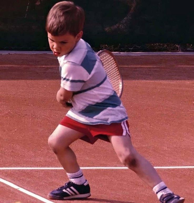 Young Roger Federer / Photo Source: Instagram@rogerfederer