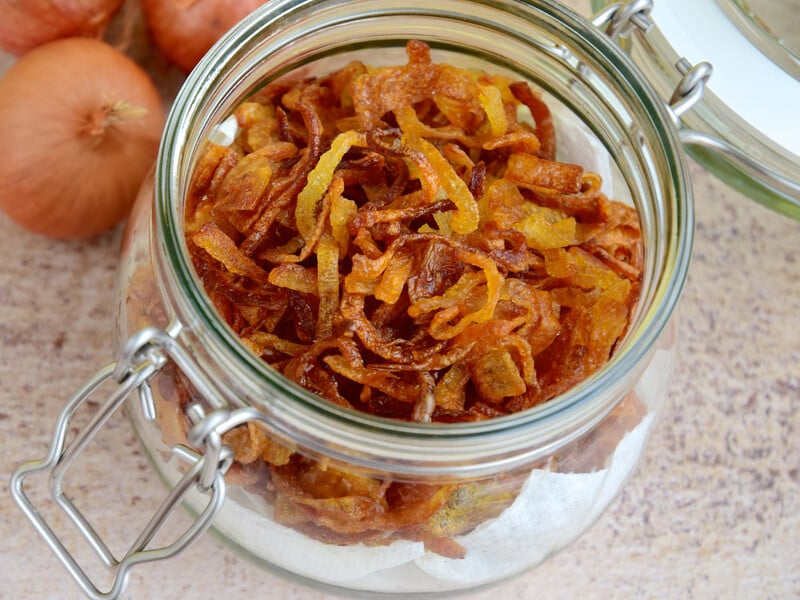 Fried onions according to this recipe will become an indispensable winter snack. Just do it like this