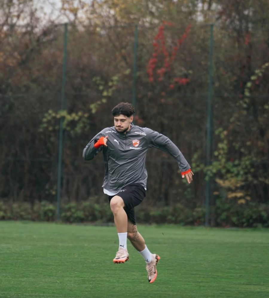 Adrian Mazilu revs the engines at Săftica! The situation of the striker who has not yet debuted at Dinamo, viral reactions of the fans