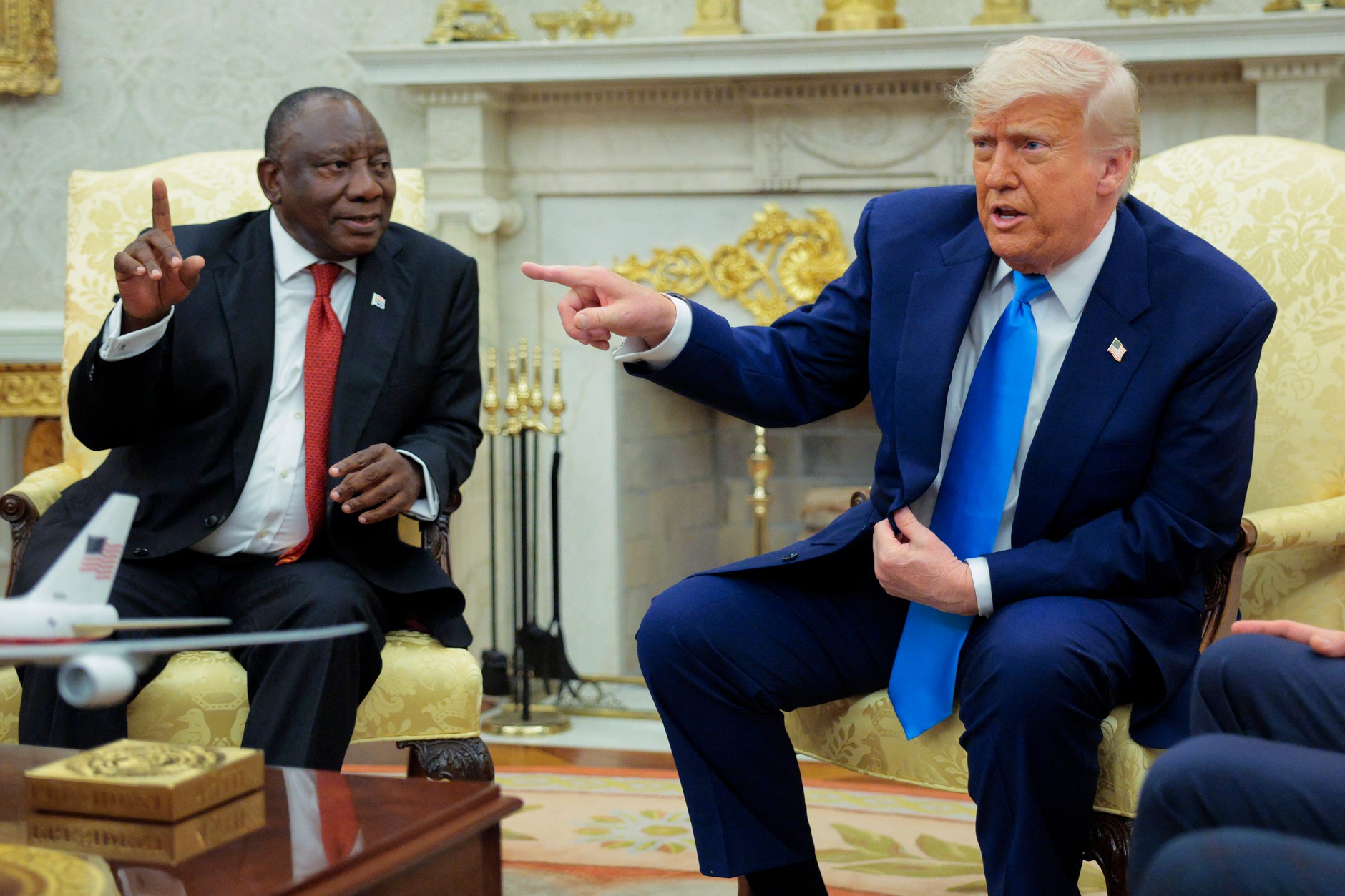 US President Donald Trump and South African President Cyril Ramaphosa in the Oval Office of the White House in Washington, May 21, 2025. 