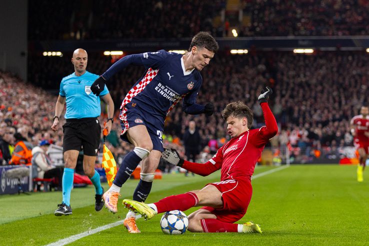 Liverpool - PSV, with Dennis Man starting, in the Champions League // PHOTO: Imago Images