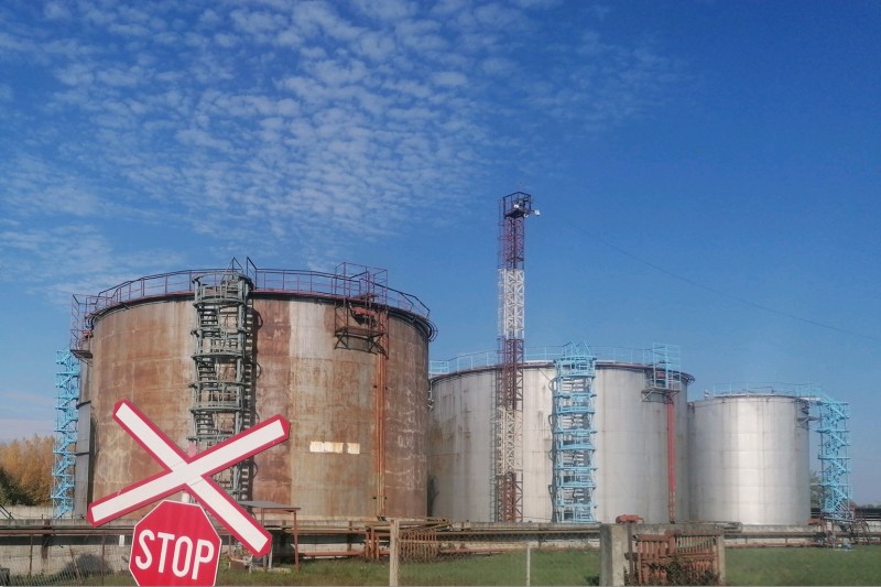 Danger of a major accident in Satu Mare, warns the Environmental Guard, which discovered thousands of tons of improperly stored ammonium nitrate