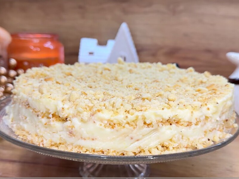 This moist, creamy cake comes together in just 15 minutes without light. Oven, mixer and cookies – not needed