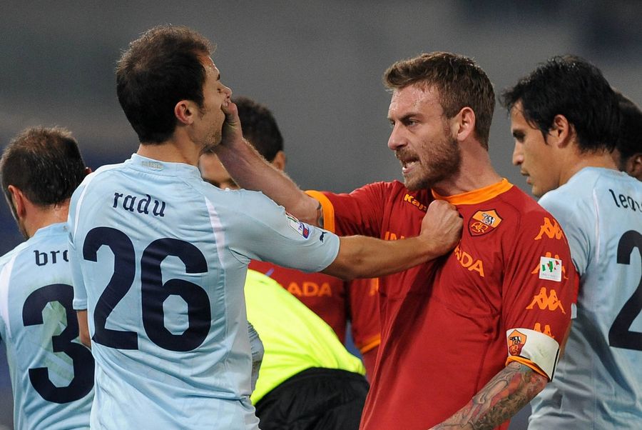 The conflict between Ștefan Radu and Daniele De Rossi, from Lazio - Roma 1-2, Coppa Italia round of 16, January 20, 2011. Photo: Imago It's official! Dan Țucu appointed the new coach from Genoa