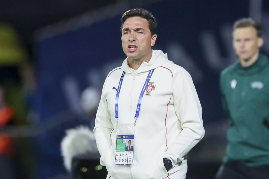 The first coach on Rotaru's list in Craiova after the landing of Rădoi » He trained Portugal U21 in the last 15 years!