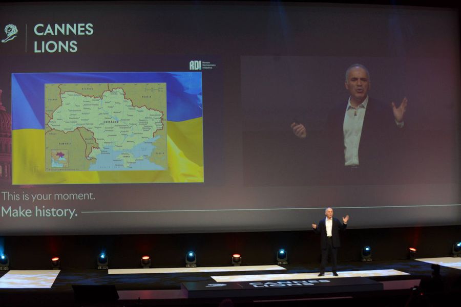 Garry Kasparov, incredible reaction after the peace plan proposed by Donald Trump to Ukraine: 