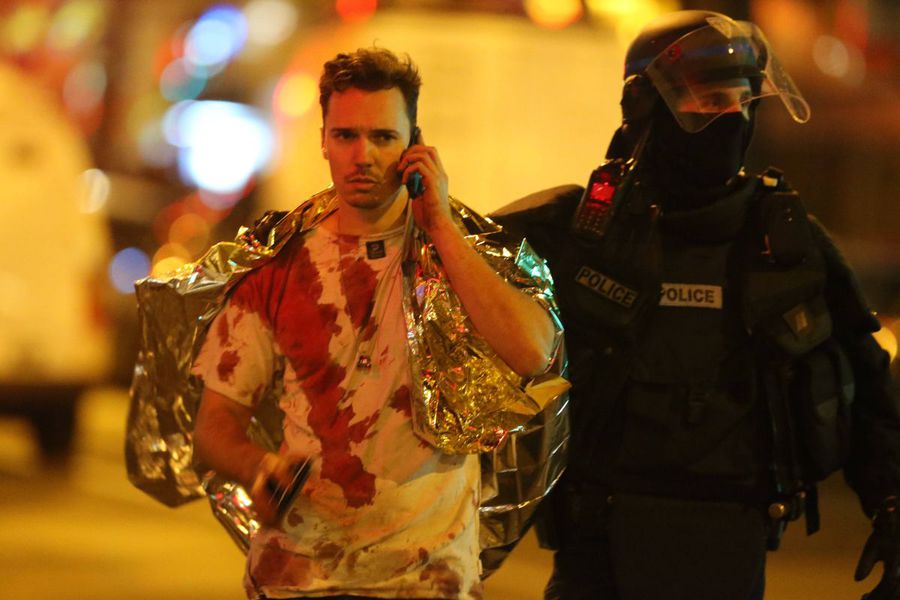 One of the survivors of the Bataclan attack, led to the rescue by an anti-terror police officer / Photo: Imago Ten years since the massacre in Paris » Terror in the center and near the Stade de France,
