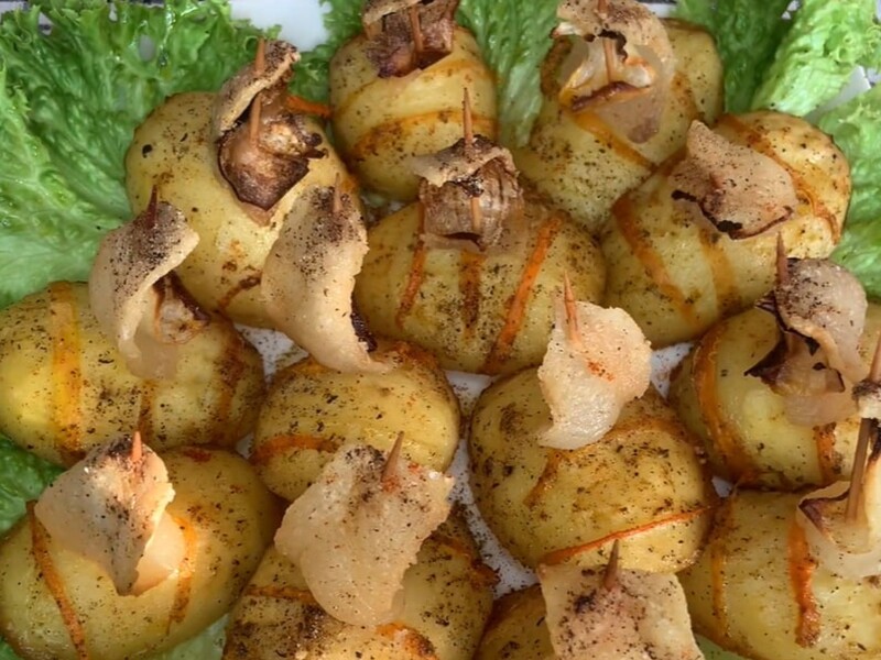 Potato boats are a hearty and delicious appetizer made from simple ingredients. Recipe with photo tips