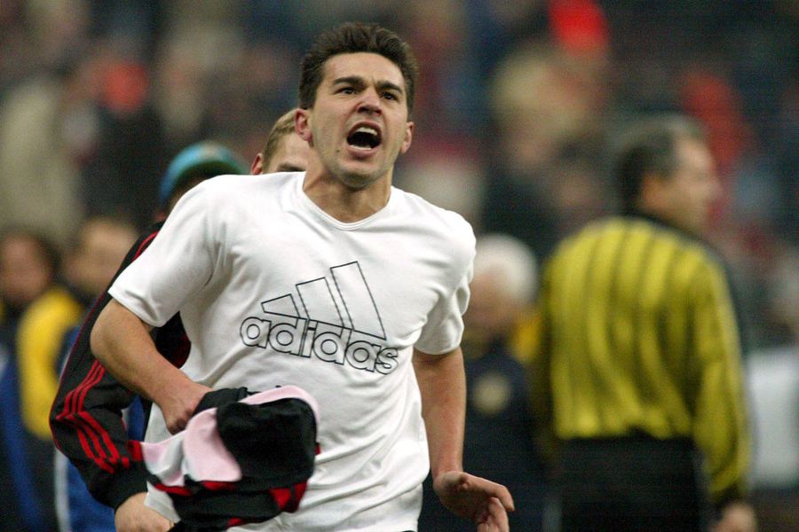 The indescribable joy of Cosmin Contra after the goal scored in Inter - AC Milan 2-4 from October 2001 / Photo: Imago Cosmin Contra, verdict in the possible duel with Italy for World Cup qualification » Prediction for Inter - Milan: