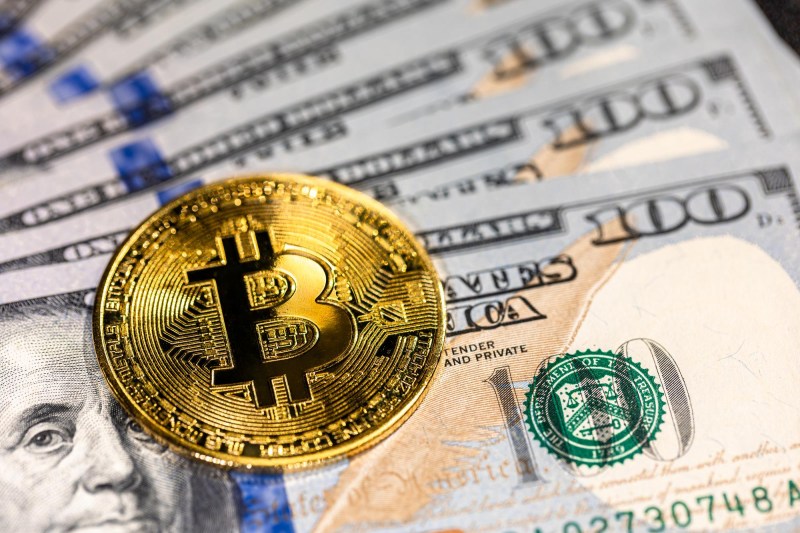Crypto School, a Binance Academy Initiative: Free platform with over 1000+ articles and courses on blockchain and cryptocurrencies. Tomorrow's Money: What Are Cryptocurrencies and How They Work