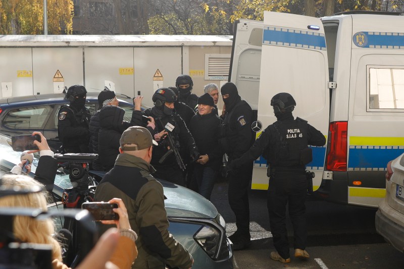 Horațiu Potra, brought under escort to the General Prosecutor's Office for hearings in a case of money laundering and tax evasion