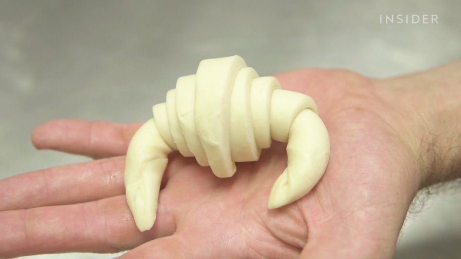 The croissant dough must be of the right thickness