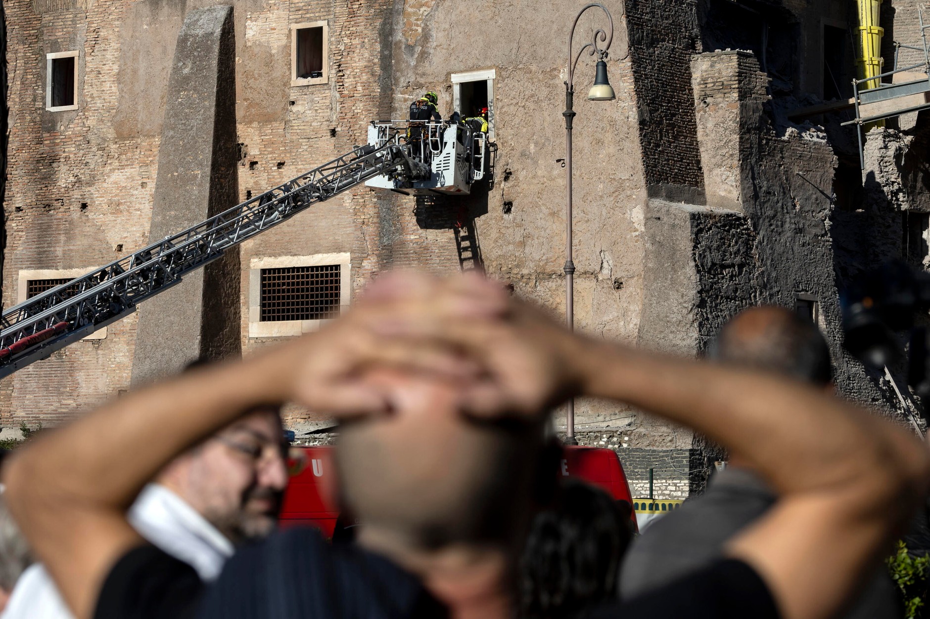 epa12501138 - ITALY ACCIDENTS (Rome's Torre dei Conti partially collapses during renovation, injuring worker)