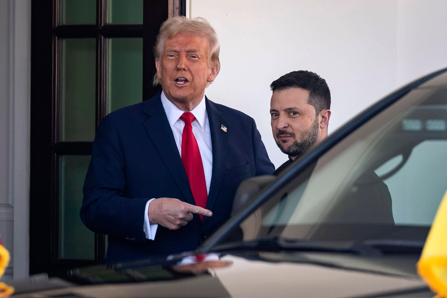 Donald Trump and Volodymyr Zelensky