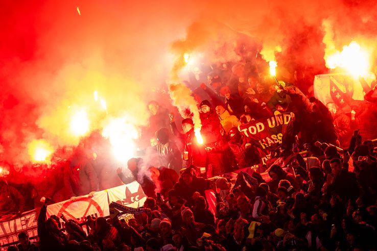 20,000 Bosnians in Vienna, for Austria - Bosnia // PHOTO: Imago Images