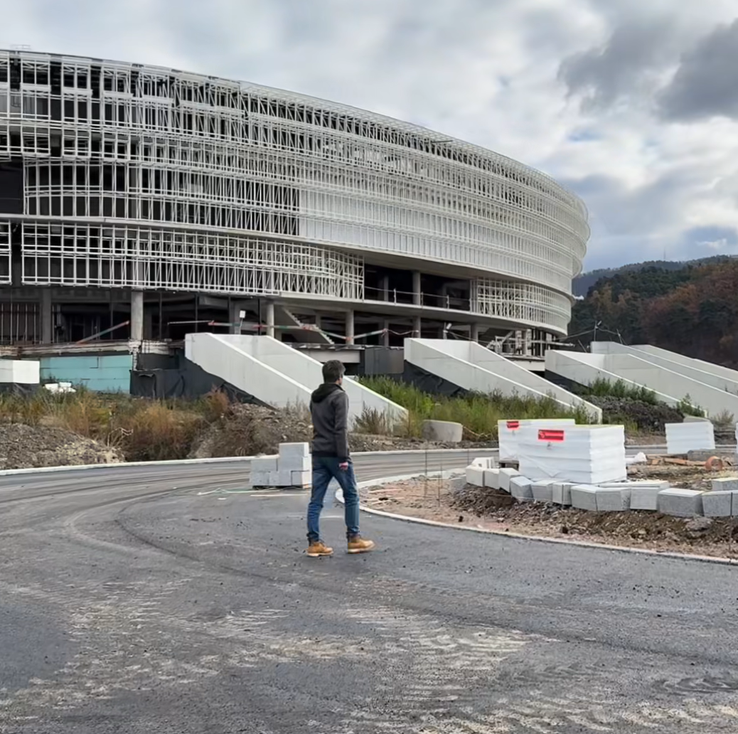 The new multipurpose hall in Brașov - images from November 2025 // photo: Facebook capture Brașov City Hall