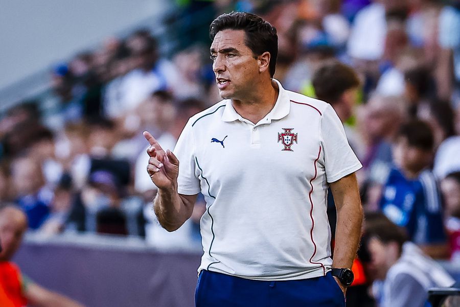 The first coach on Rotaru's list in Craiova after the landing of Rădoi » He trained Portugal U21 in the last 15 years!