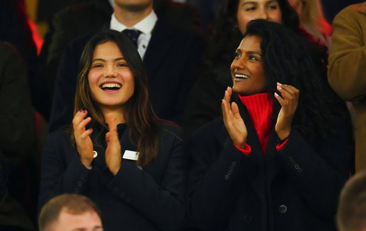 Emma Răducanu, in the stands at England - New Zealand in the Quilter Nations Series / photo: Imago Images
