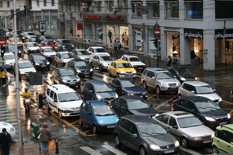 Car traffic in Bucharest. Photo: Marian Mocanu Dreamstime.com