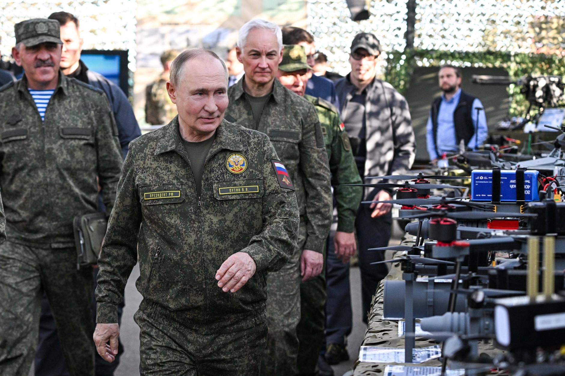 Vladimir Putin, President of Russia, inspects weapons and equipment during the Russian-Belarusian military exercises Zapad 2025. Mulino, September 16, 2025.