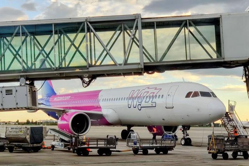 Wizz Air plane, Photo: HotNews.ro / Victor Cozmei
