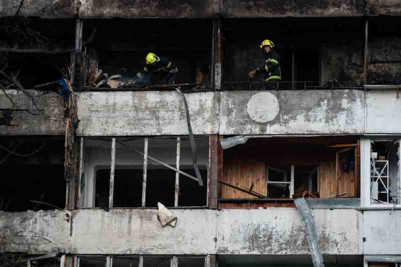 Russian attack kills six in Kiev / Ukrainian strikes deep in Russia, parallel to peace negotiations