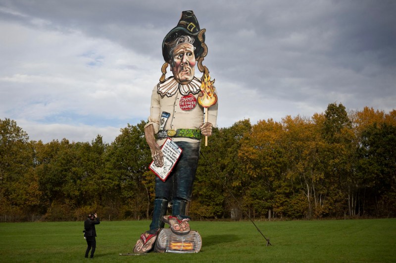 A small town in England built an 11-metre effigy of Prime Minister Sir Keir Starmer to set fire to