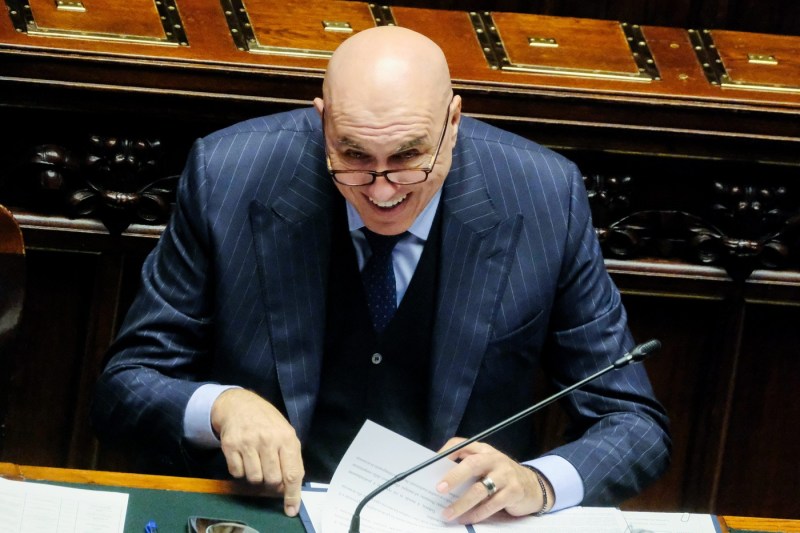 Italy takes the Franco-German model and wants to introduce voluntary military service